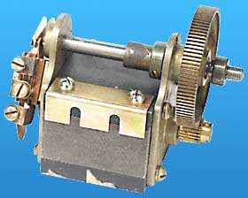 HAND CRANK GENERATOR