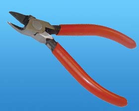 5 FLUSH CUTTING PLIERS